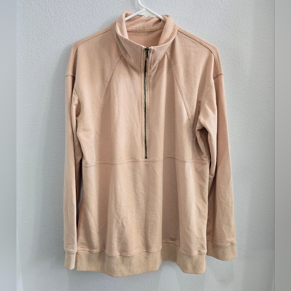 Light orange 1/2 zip oversized sweatshirt, mock turtle neck size large